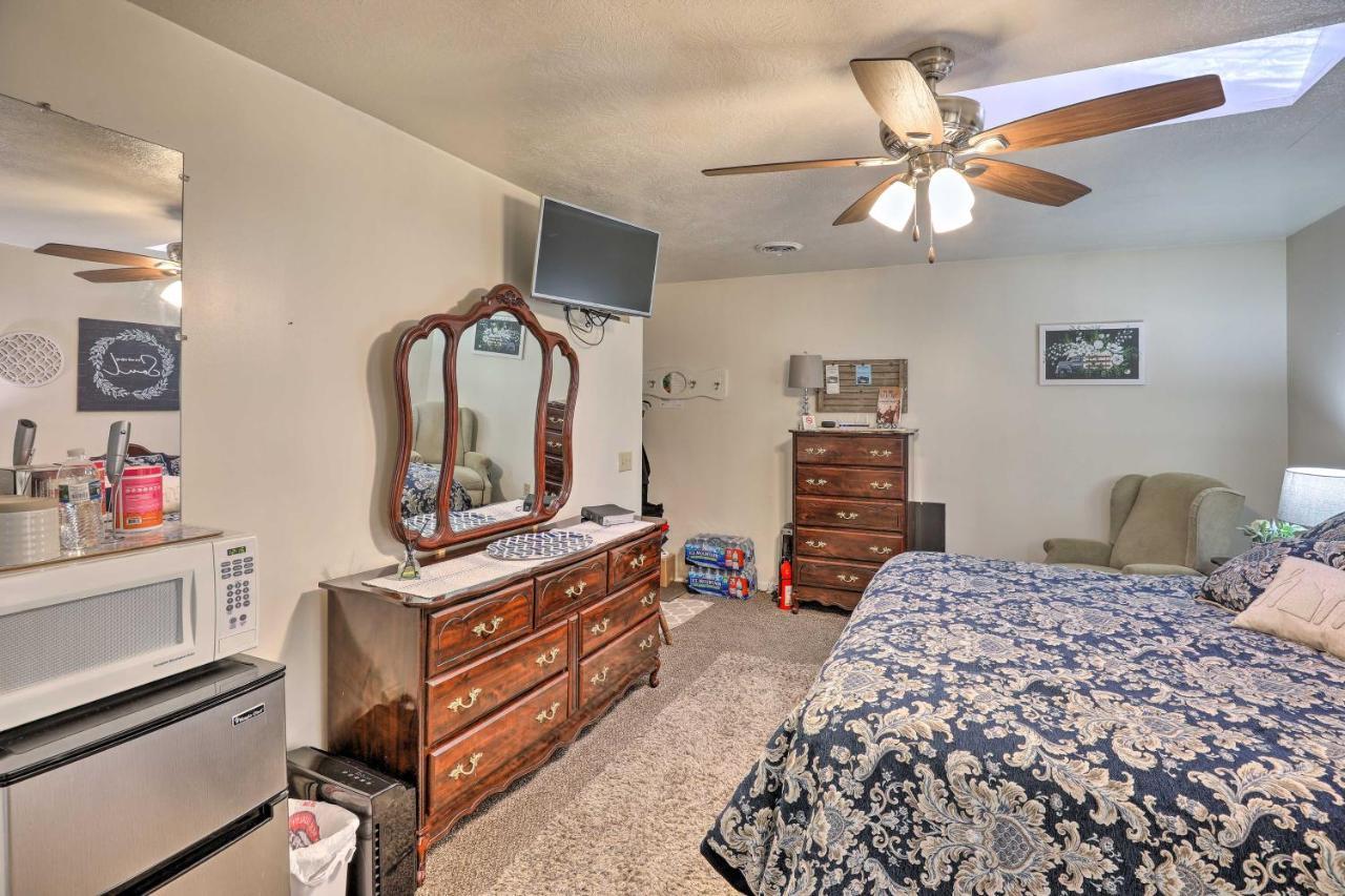 Quaint Akron Studio - Near Parks And Hunting! ภายนอก รูปภาพ